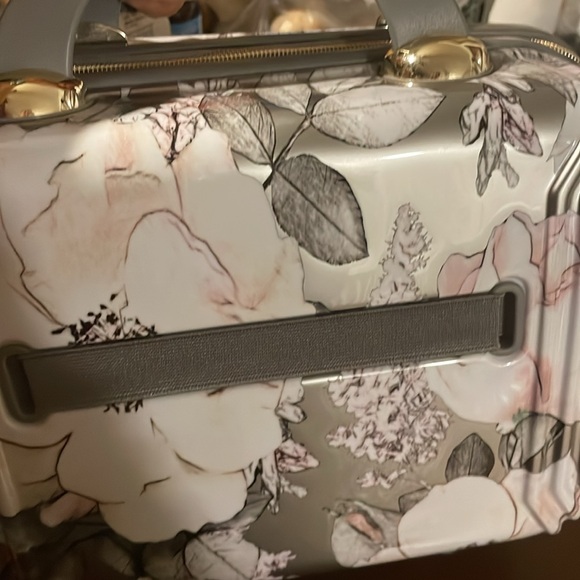 Triforce Elite Avignon Collection Hard Side Vanity Travel Case - Picture 3 of 12